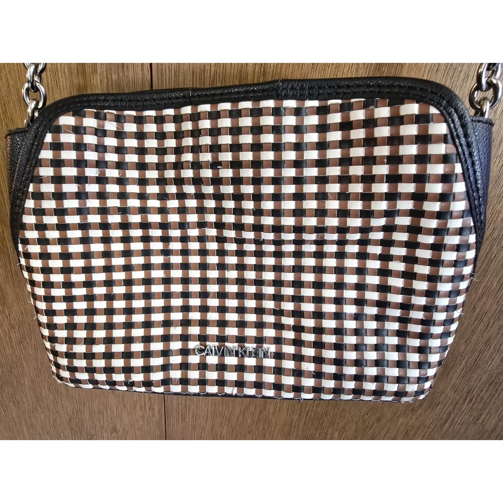 CALVIN KLEIN Hailey Woven Triple Compartment Chain Crossbody Black‎ Brown White